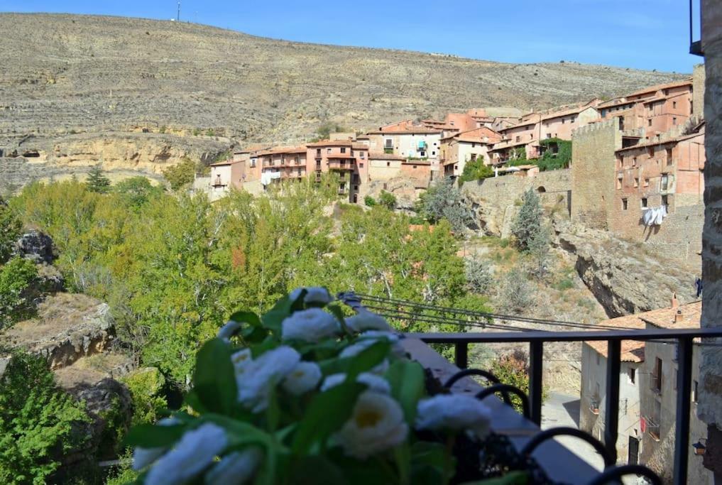 Apartamento Portal Del Agua Albarracín Екстериор снимка