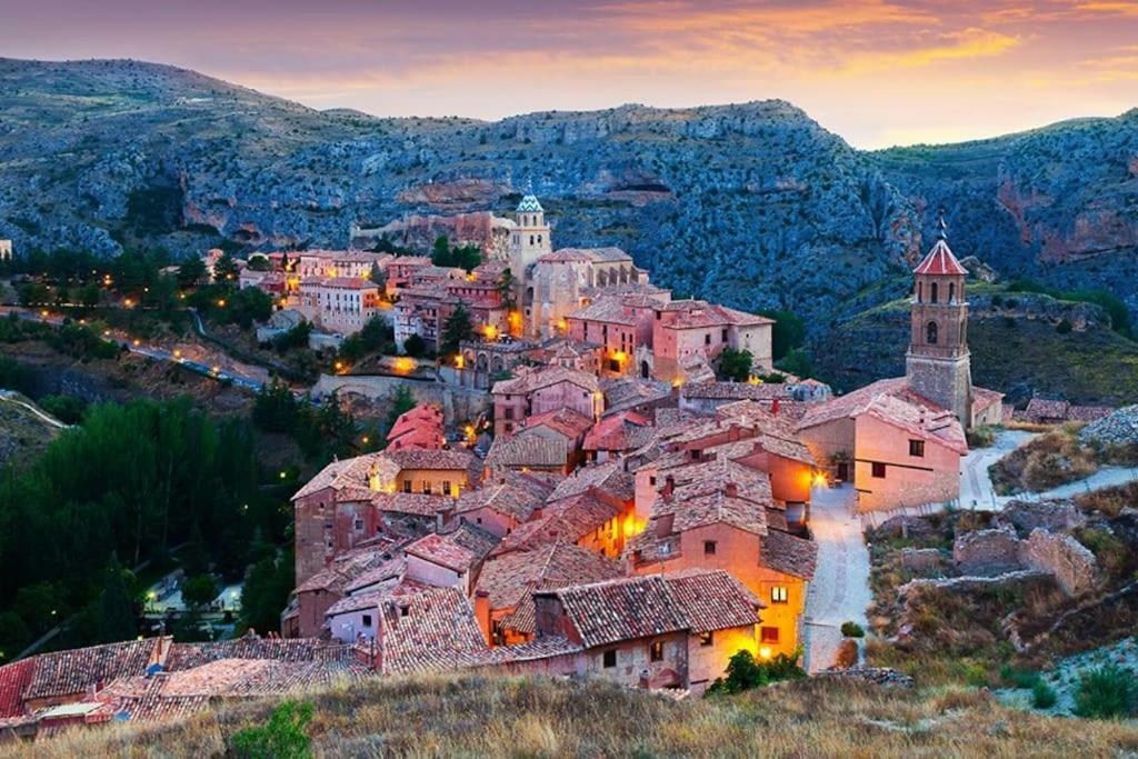Apartamento Portal Del Agua Albarracín Екстериор снимка